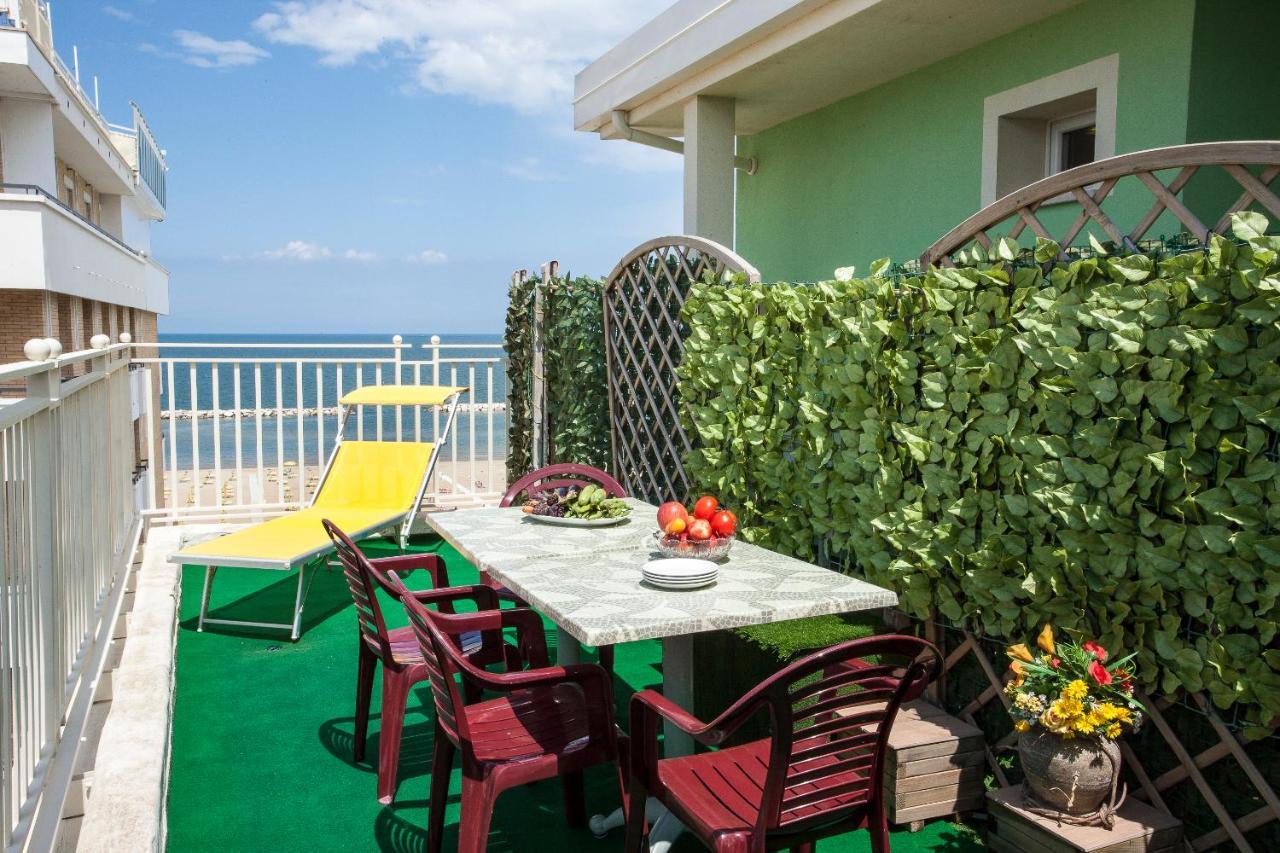 Beach Residence Gabicce Mare Exterior foto